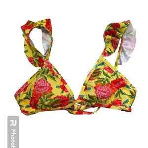 NWOT VYB bikini top size s